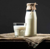 Молоко цельное пастеризованное 