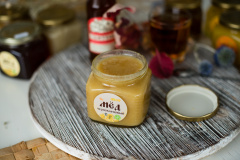 Мёд чернокленовый в подарочной стеклянной баночке – 600 грамм