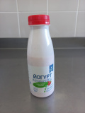 Йогурт из цельного питьевого козьего молока с наполнителем Клубника