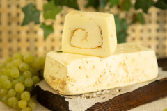 Сыр рулет Сулугуни со специями 40% вес