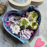 Сердце. Сладкий подарок из зефирных цветов: ранункулюсы и гортензии