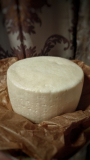 Сыр полутвердый из козьего молока